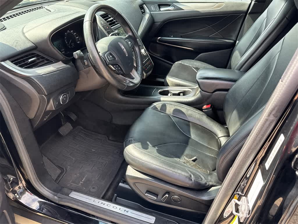 Thumbnail: 2016 Lincoln MKC - 10