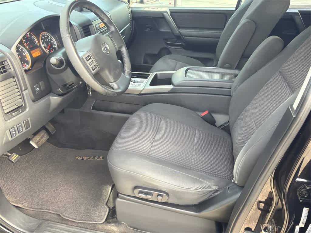 Thumbnail: 2012 Nissan Titan - 10