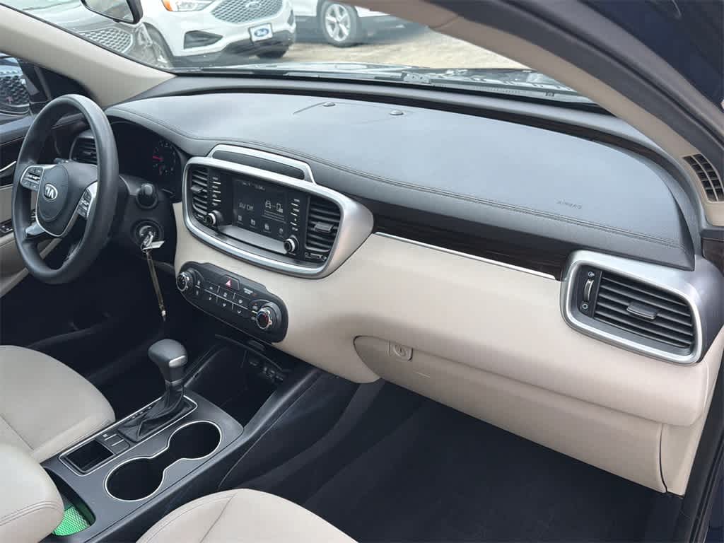 Thumbnail: 2020 Kia Sorento - 13