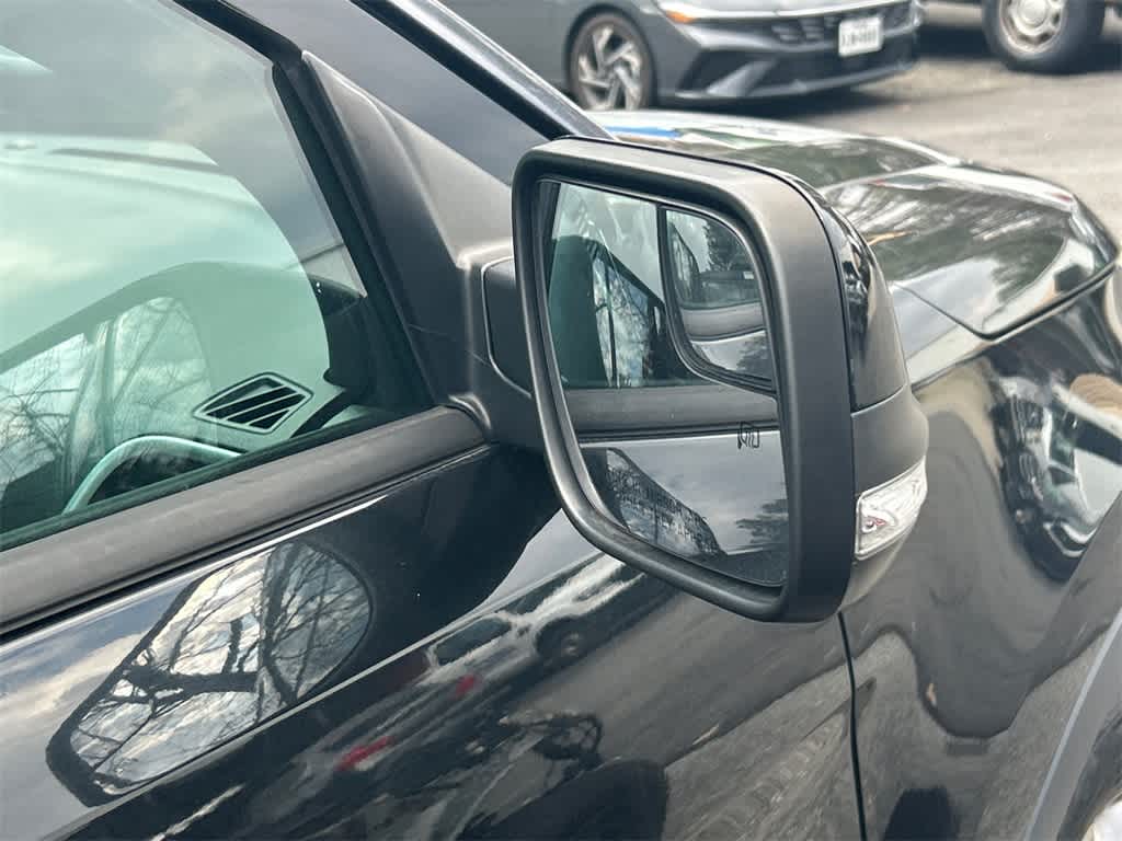 Thumbnail: 2013 Ford Explorer - 6