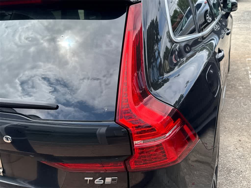 Thumbnail: 2018 Volvo XC60 - 11