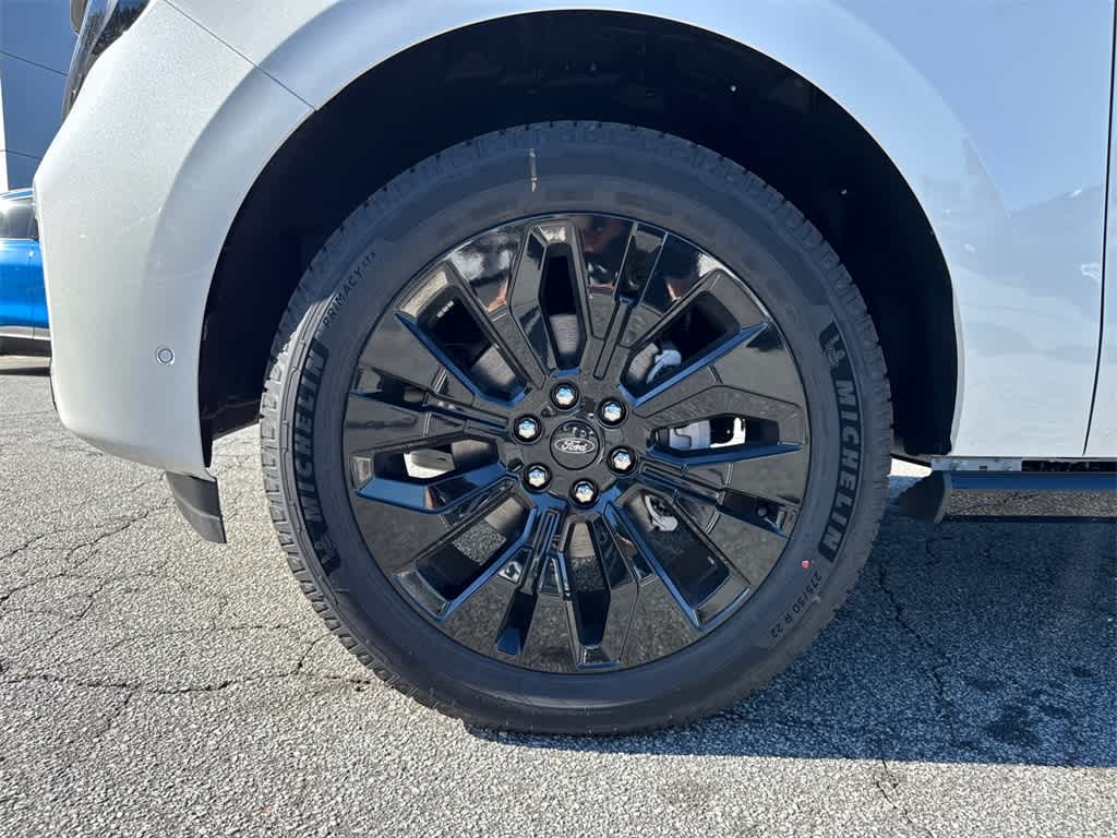 Thumbnail: 2025 Ford Expedition - 9