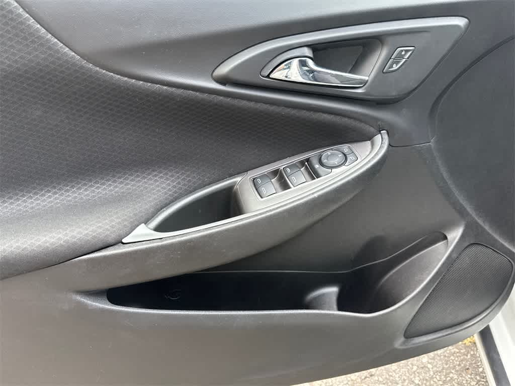 Thumbnail: 2024 Chevrolet Malibu - 11