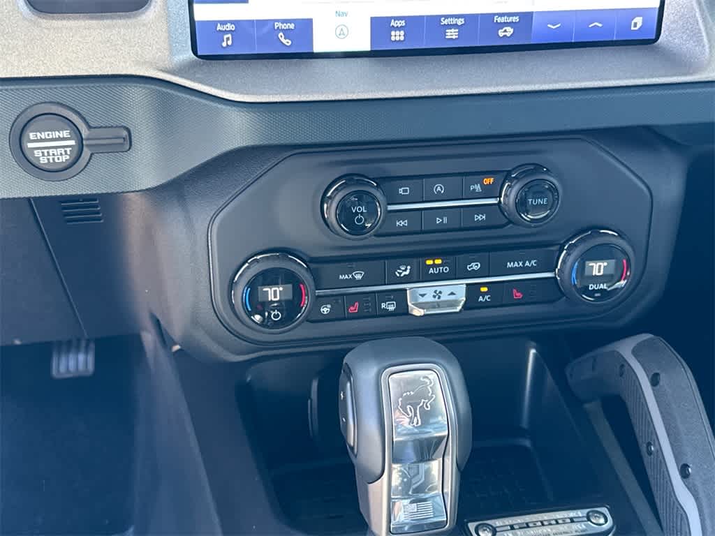 2024 Ford Bronco Outer Banks 29