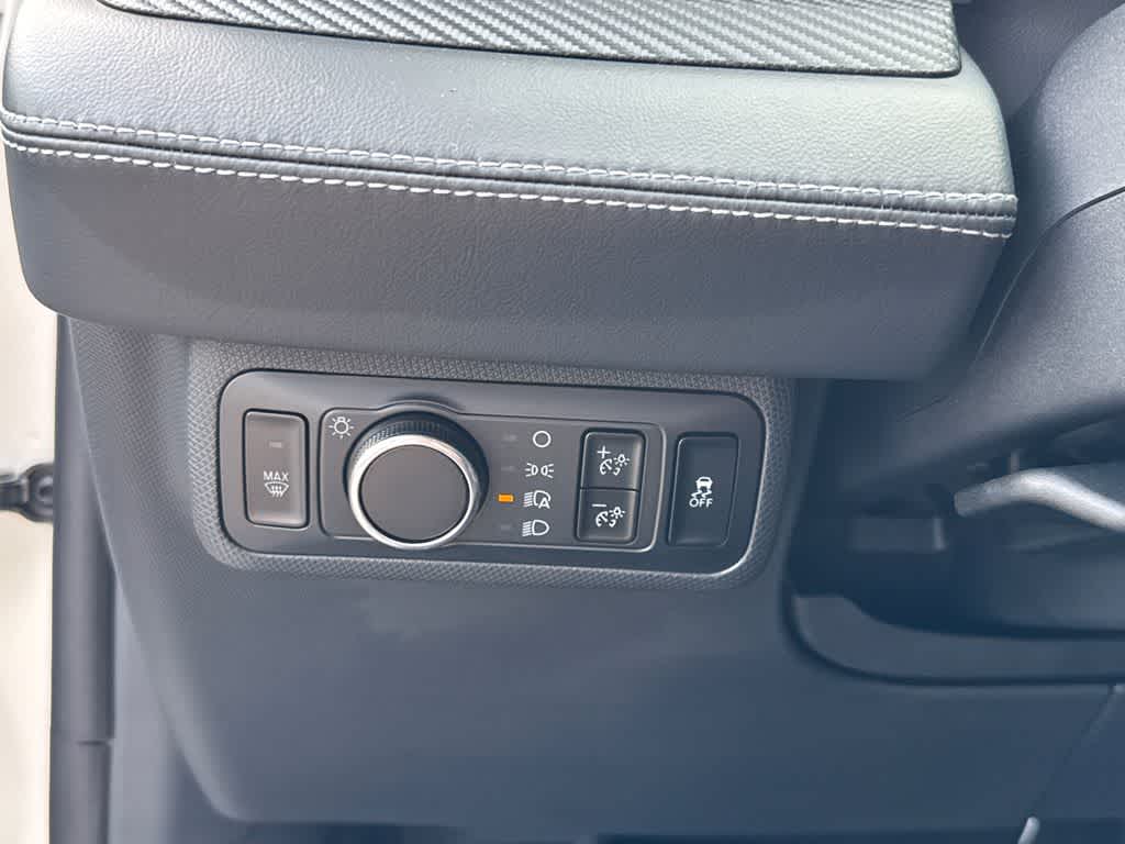 Thumbnail: 2024 Ford Mustang Mach-E - 32