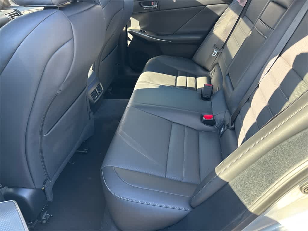 Thumbnail: 2015 Lexus IS - 9