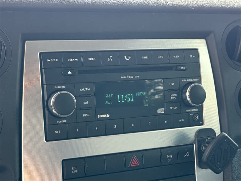 Thumbnail: 2008 Jeep Commander - 28