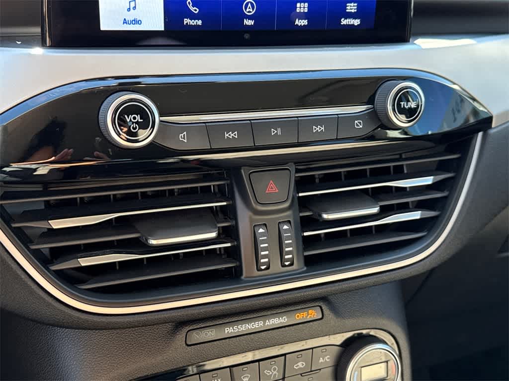 Thumbnail: 2021 Ford Escape - 28