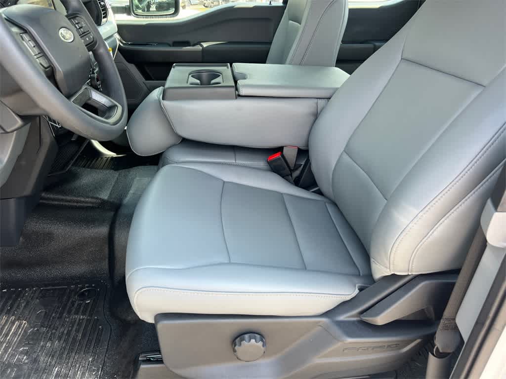 Thumbnail: 2025 Ford F-250 - 10