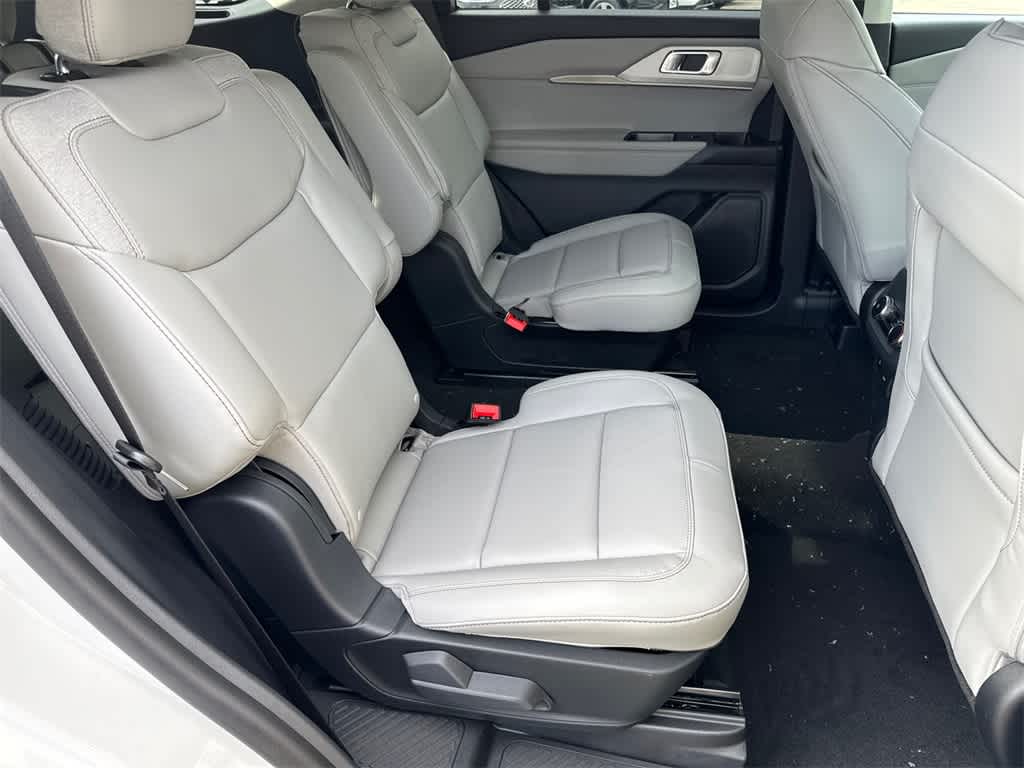 Thumbnail: 2026 Ford Explorer - 14