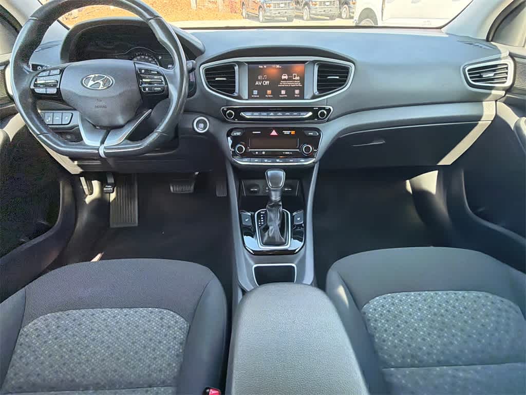 Thumbnail: 2017 Hyundai Ioniq - 18