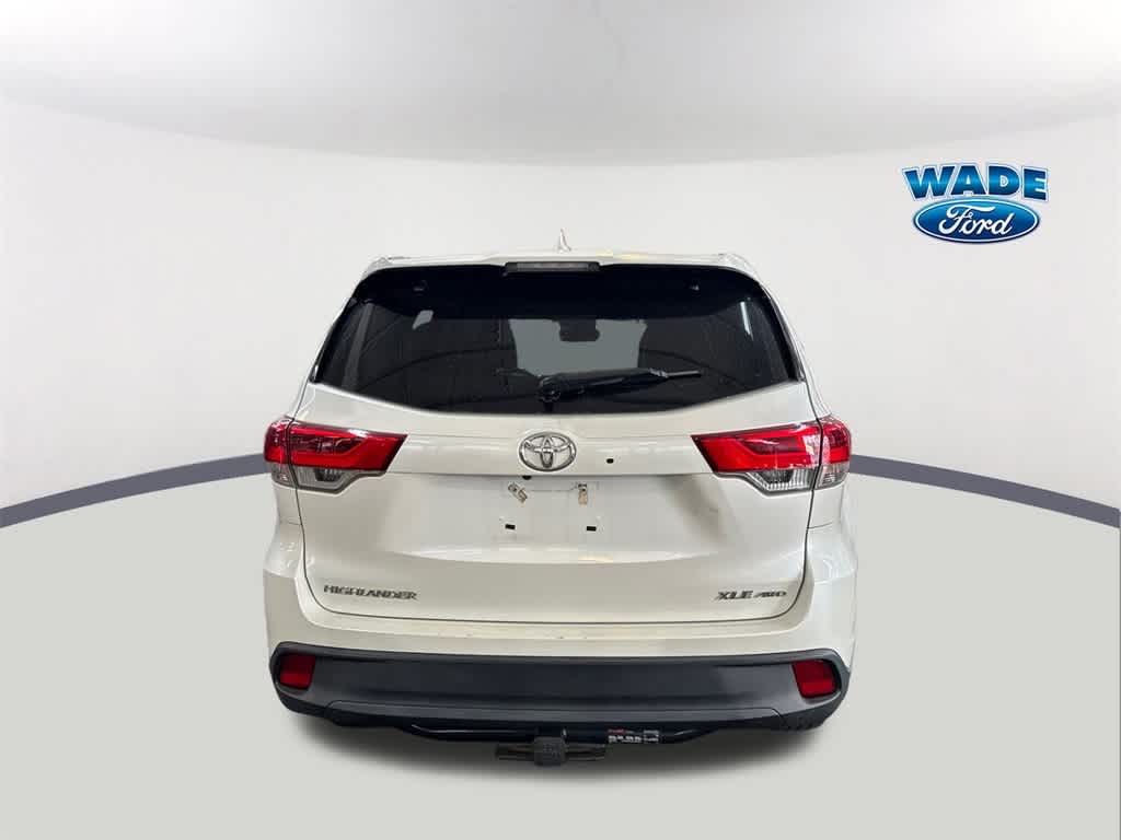 Thumbnail: 2019 Toyota Highlander - 5