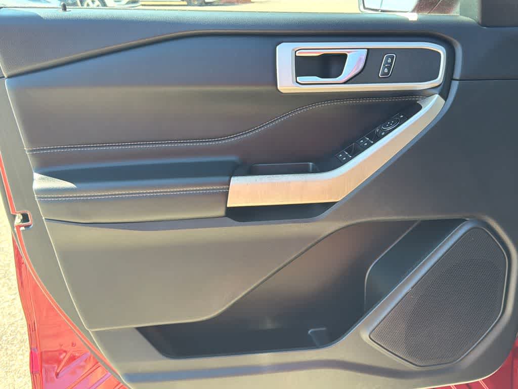 Thumbnail: 2022 Ford Explorer - 11