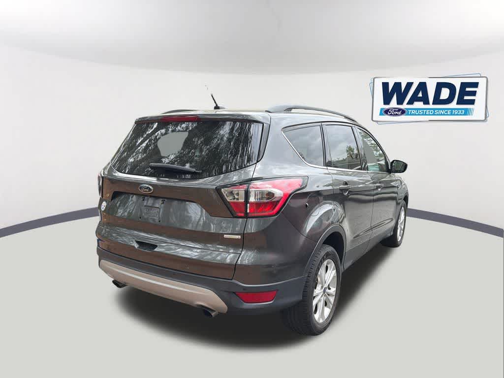 Thumbnail: 2017 Ford Escape - 4