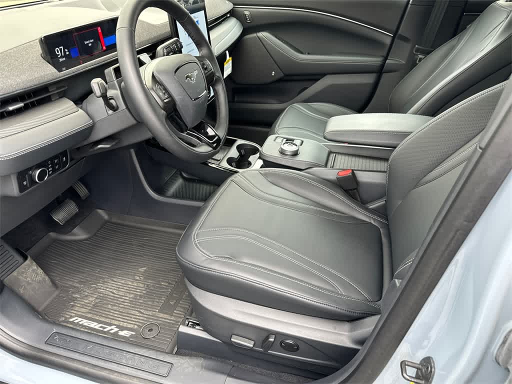 2024 Ford Mustang Mach-E Premium 10