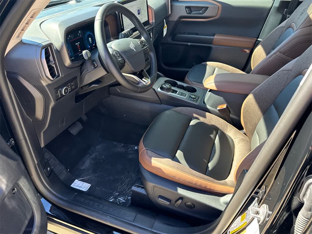 Thumbnail: 2025 Ford Bronco Sport - 10