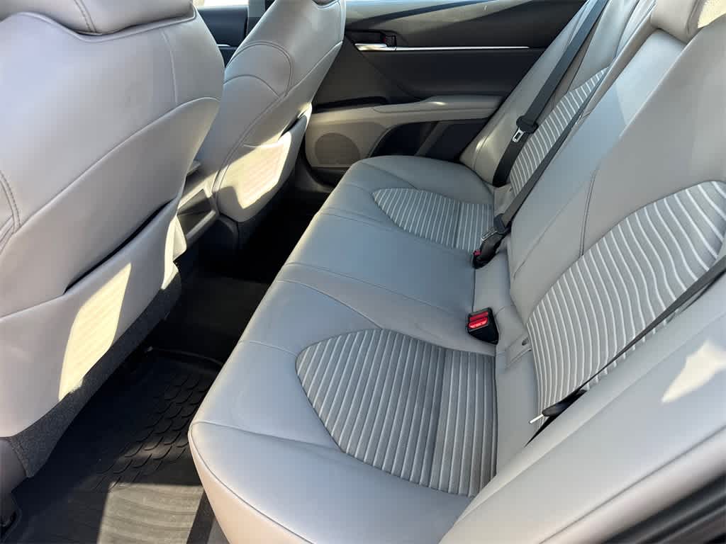 Thumbnail: 2021 Toyota Camry - 16