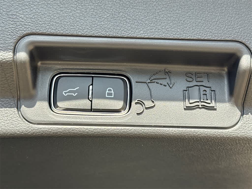 Thumbnail: 2026 Ford Explorer - 17