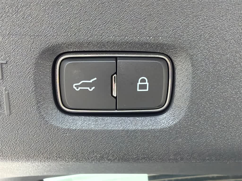 Thumbnail: 2026 Ford Expedition - 17