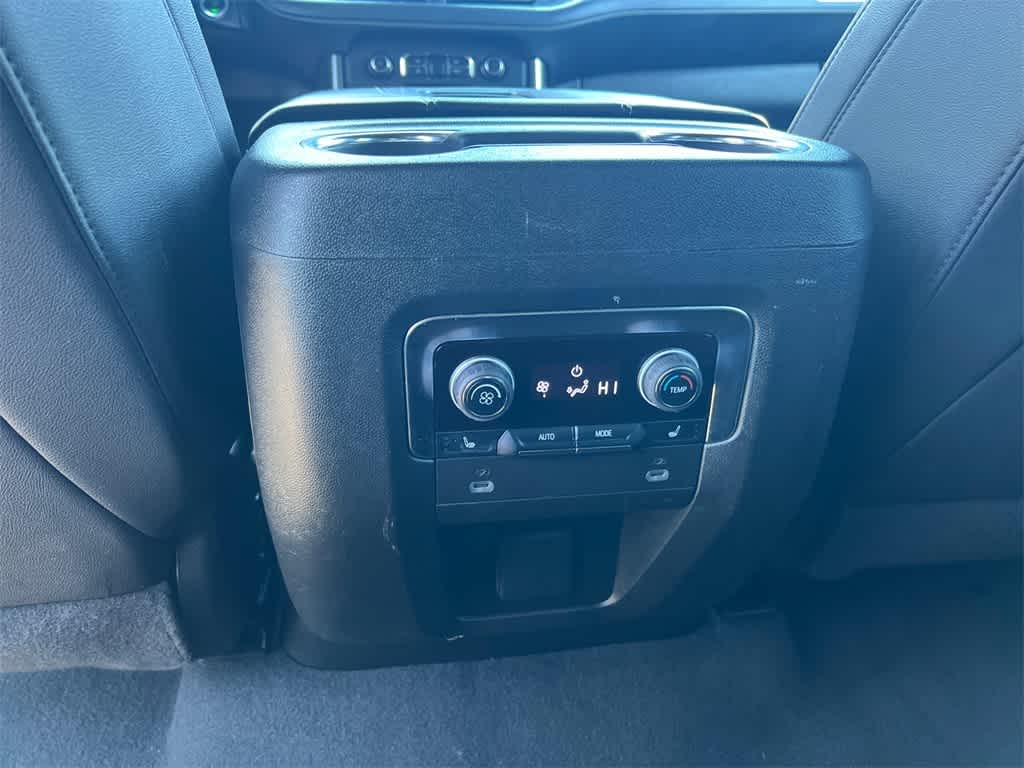 Thumbnail: 2023 Chevrolet Suburban - 19