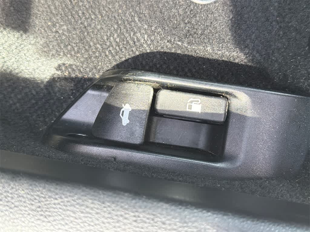 Thumbnail: 2025 Toyota Corolla - 30