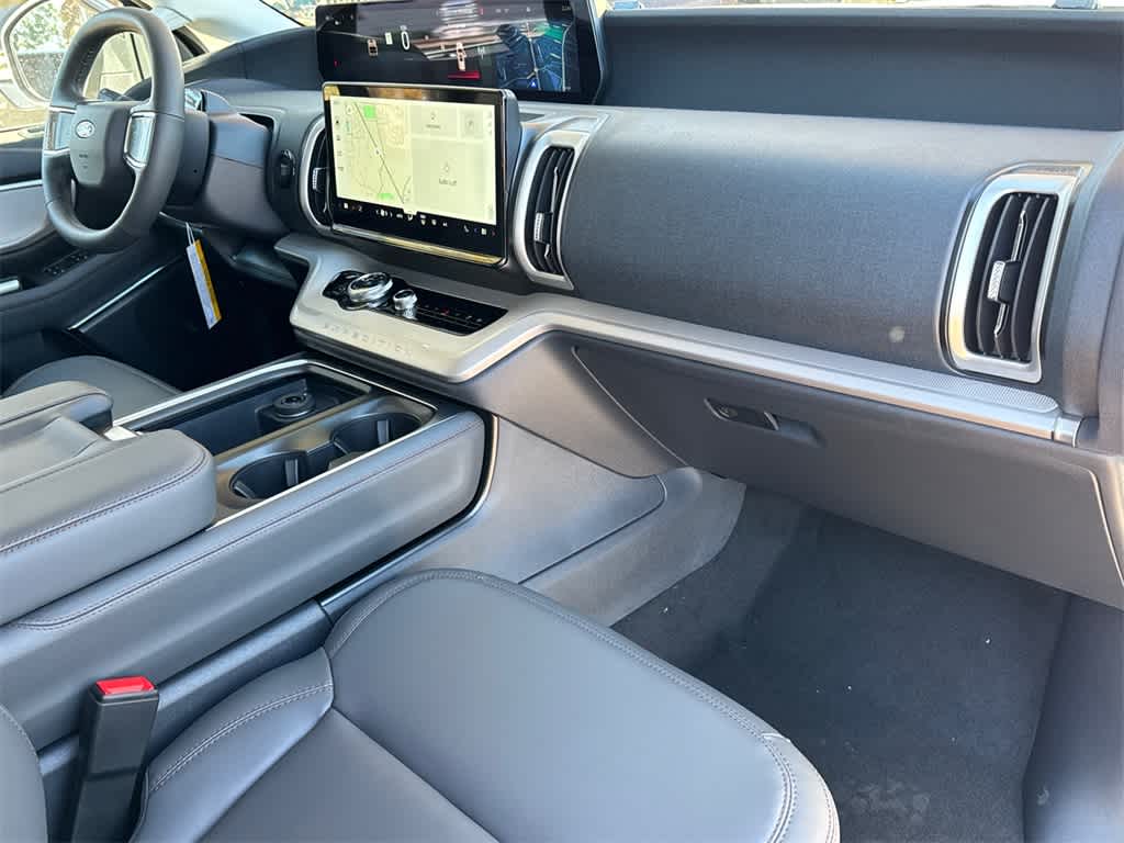 Thumbnail: 2025 Ford Expedition - 13