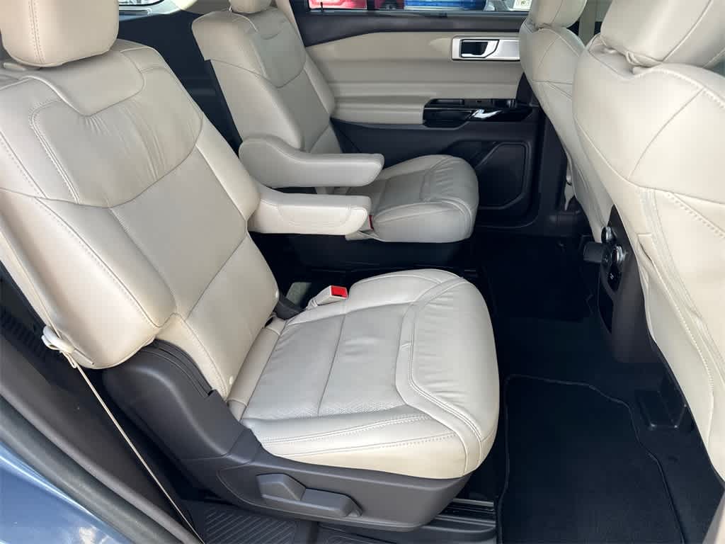 Thumbnail: 2021 Ford Explorer - 14