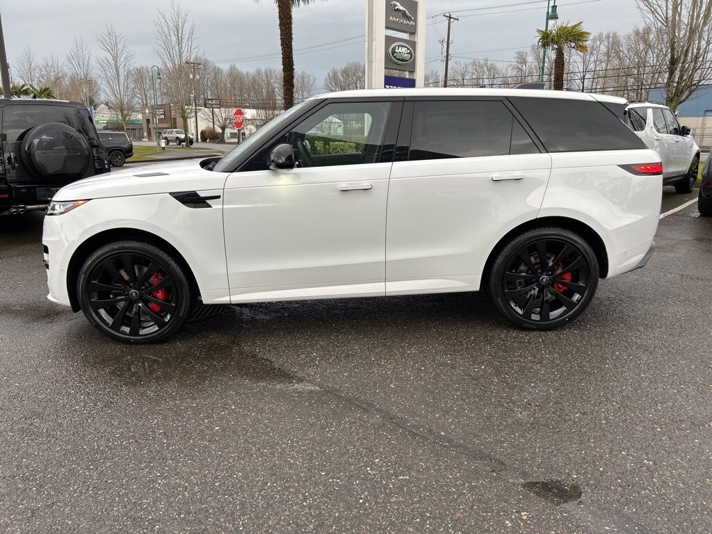 2025 Land Rover Range Rover Sport SE photo 2
