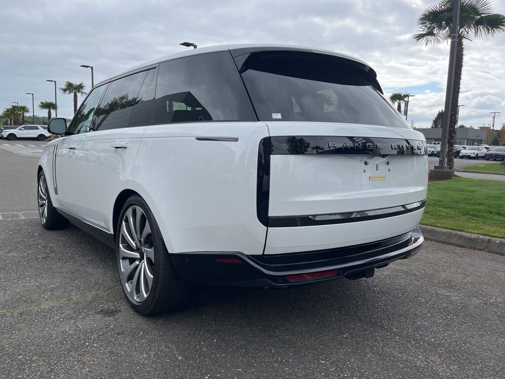 New 2026 Land Rover Range Rover SE LWB 7-Seats / V8 SUV