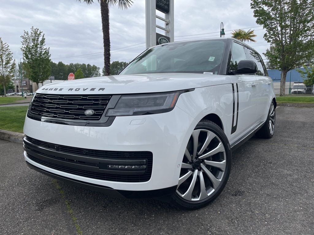 New 2026 Land Rover Range Rover SE LWB 7-Seats / V8 SUV