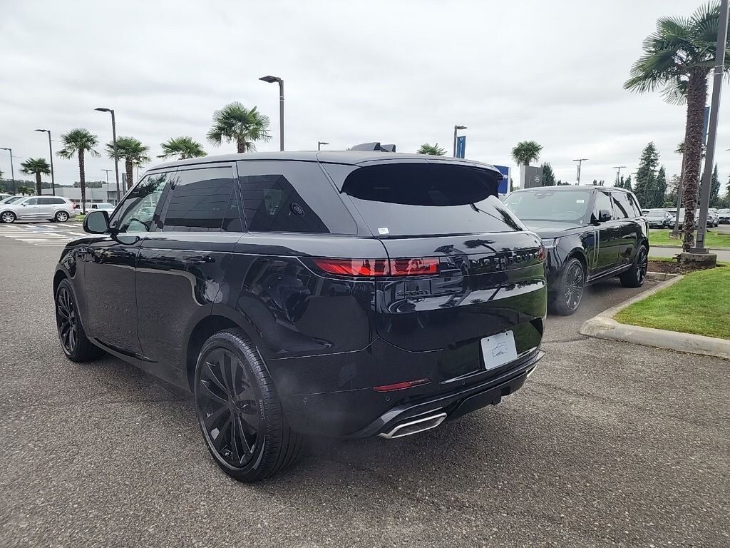 New 2026 Land Rover Range Rover Sport Dynamic SE SUV