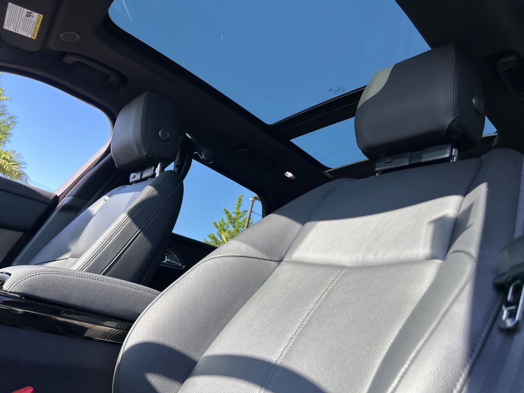 2026 Land Rover Range Rover Velar Dynamic SE - Photo 14