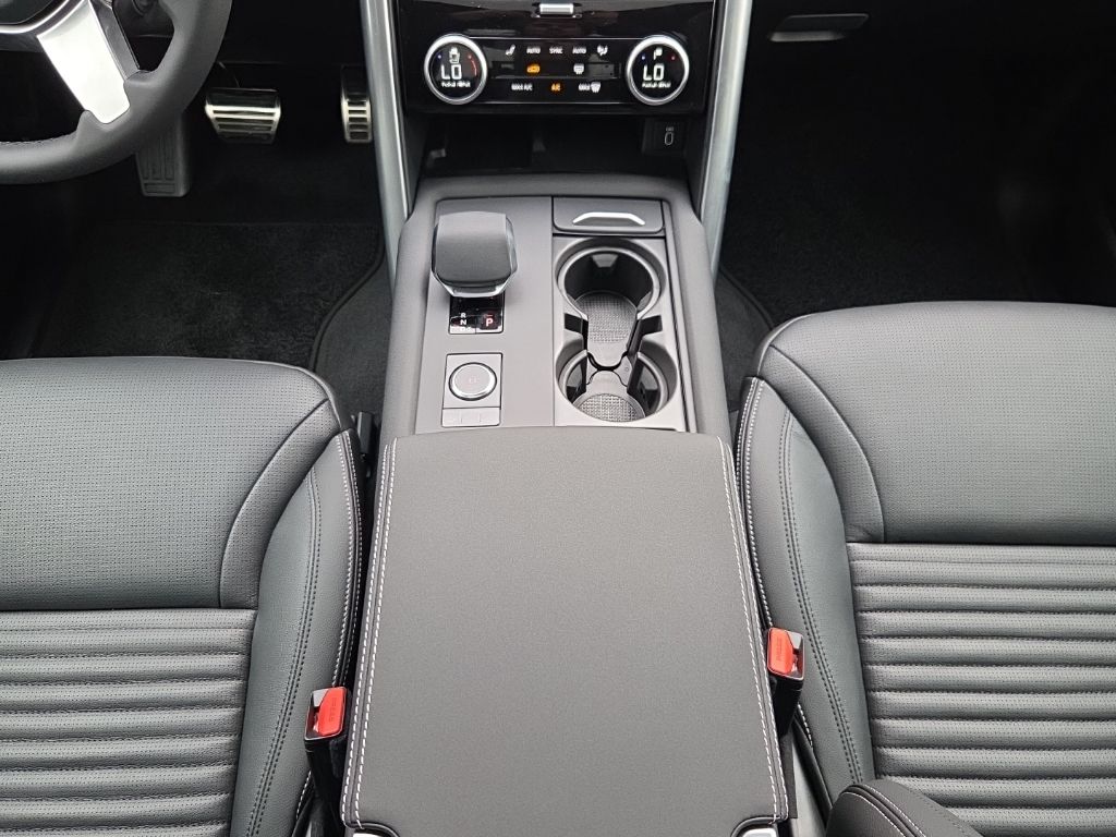 2026 Land Rover Discovery Gemini Edition - Photo 23