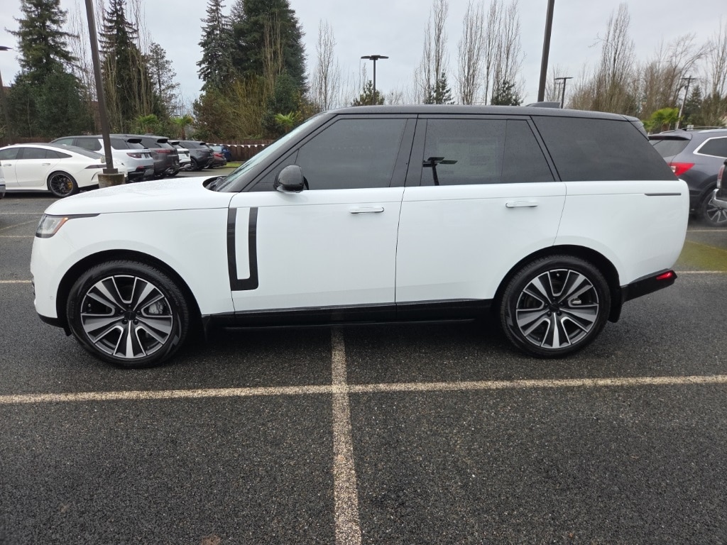 New 2026 Land Rover Range Rover SE SUV