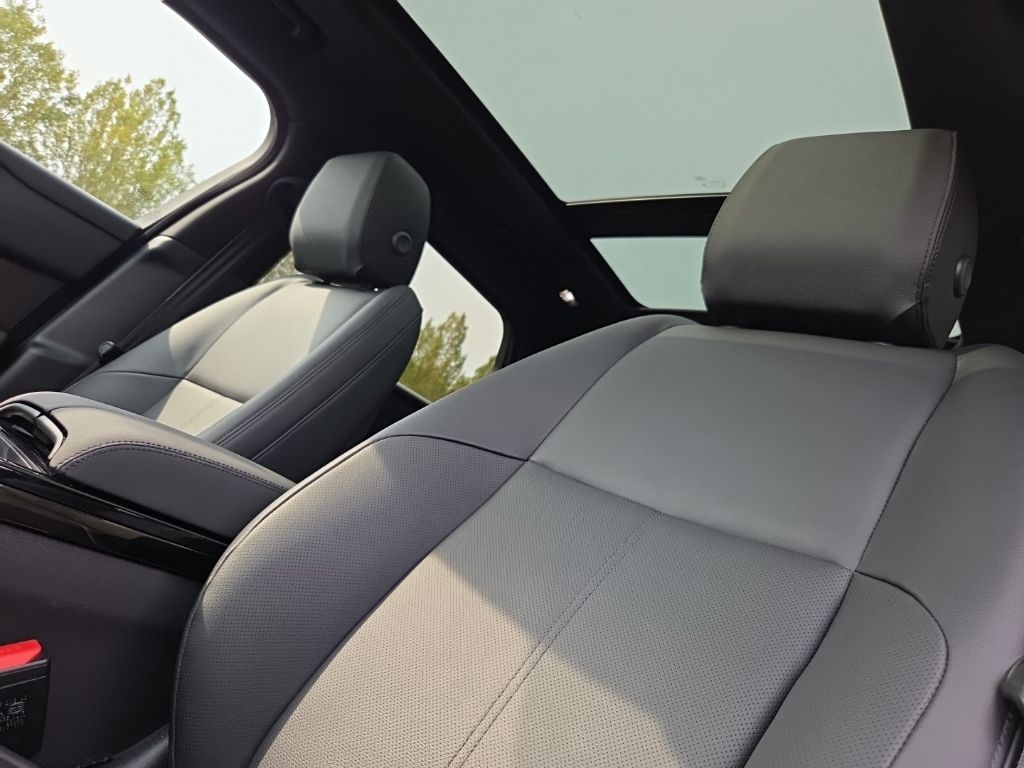 2026 Land Rover Range Rover Velar Dynamic SE - Photo 14