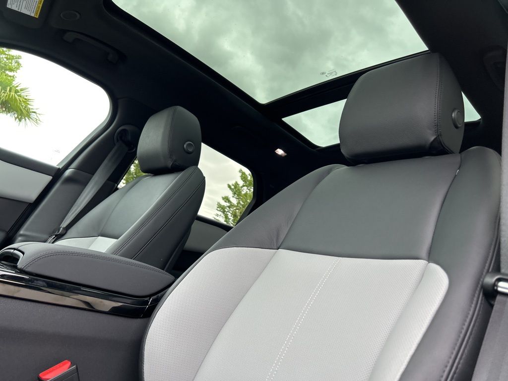 2026 Land Rover Range Rover Velar Dynamic SE - Photo 14