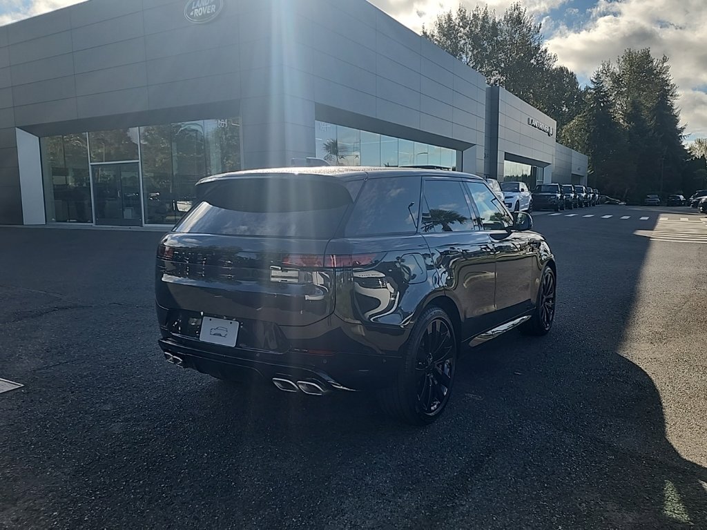 New 2027 Land Rover Range Rover Sport Dynamic SE P530 SUV