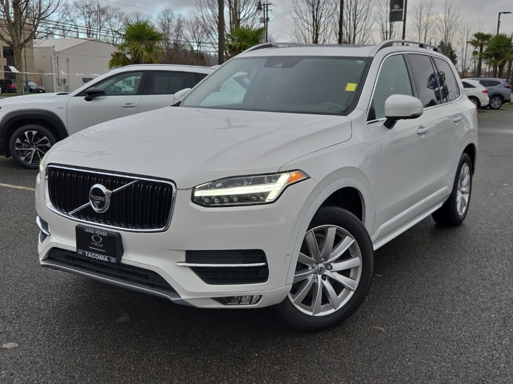 2018 Volvo XC90 Momentum's photo