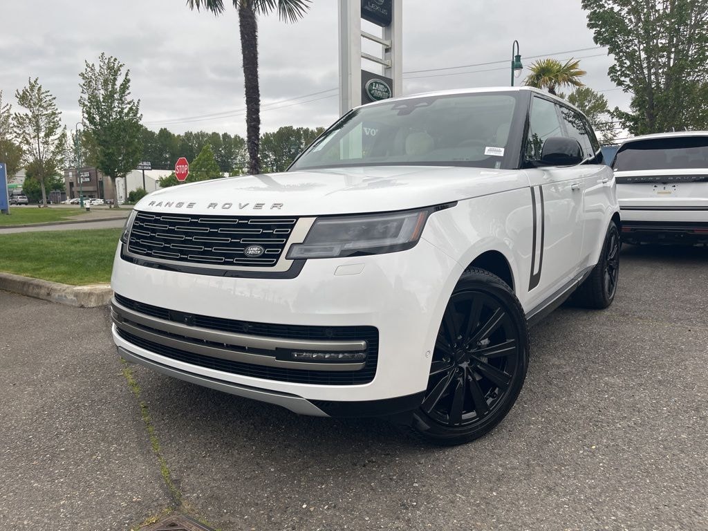 New 2026 Land Rover Range Rover SE SUV