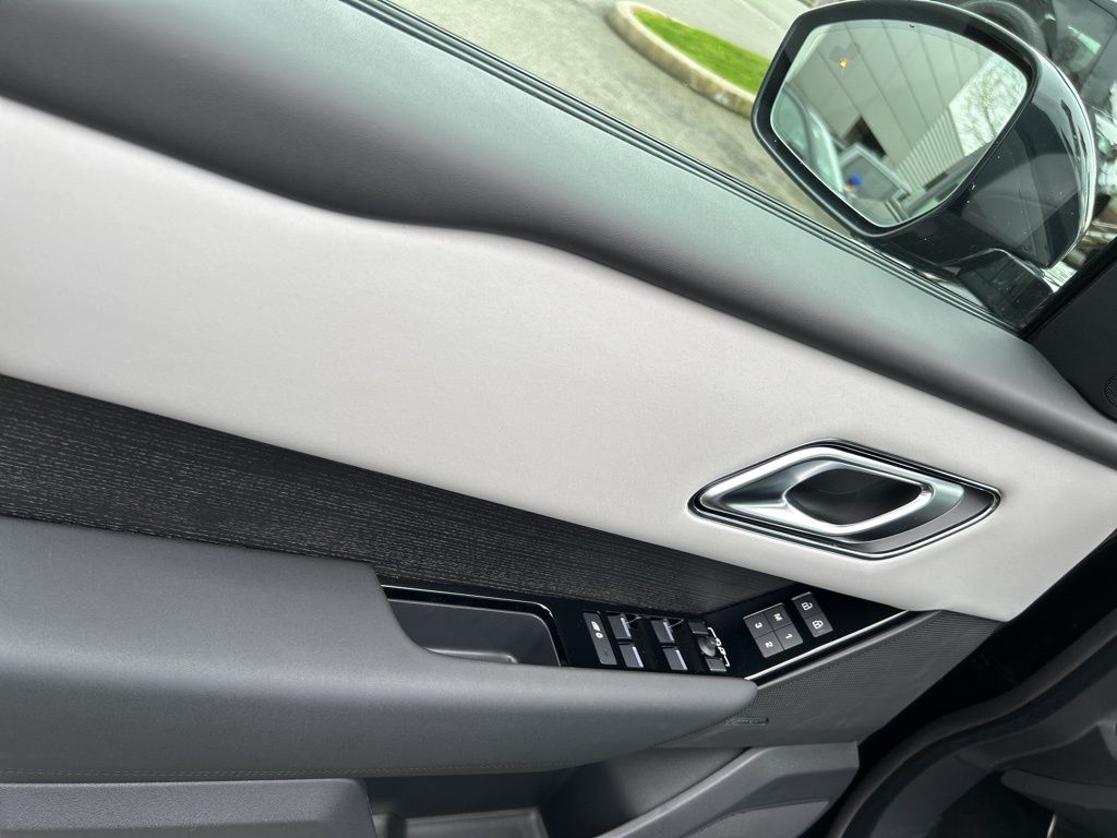 2026 Land Rover Range Rover Velar Dynamic SE - Photo 11