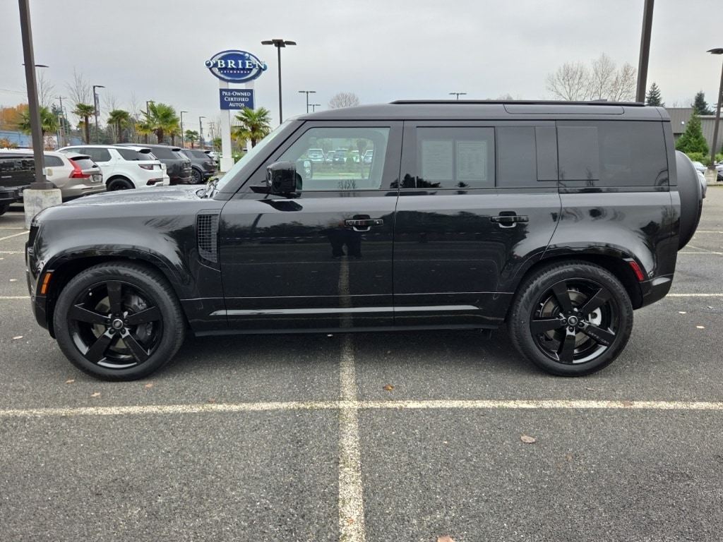 Used 2025 Land Rover Defender 110 X-Dynamic SE SUV