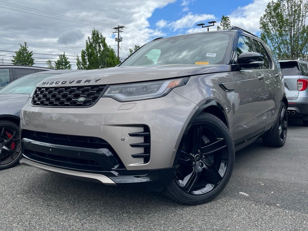 2024 Land Rover Discovery P360 Dynamic SE's photo