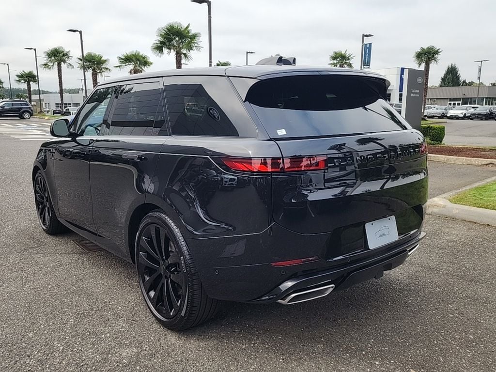 New 2026 Land Rover Range Rover Sport Dynamic SE SUV