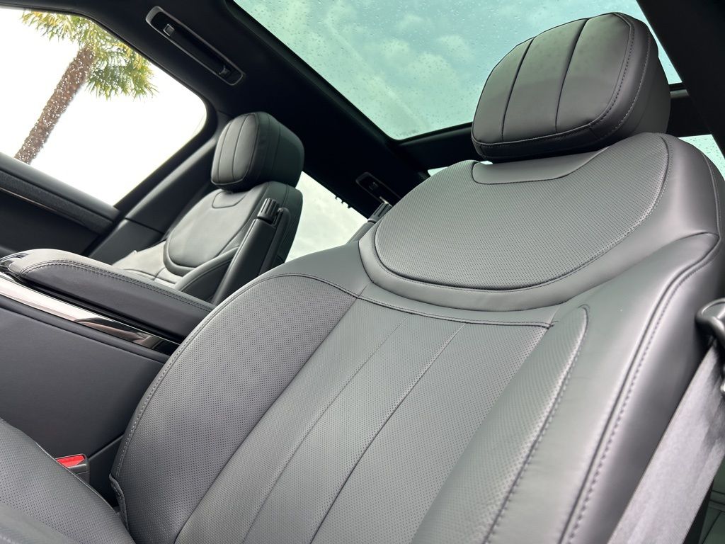 2025 Land Rover Range Rover Sport Dynamic SE - Photo 14