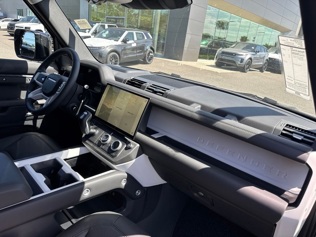 2026 Land Rover Defender S - Photo 20