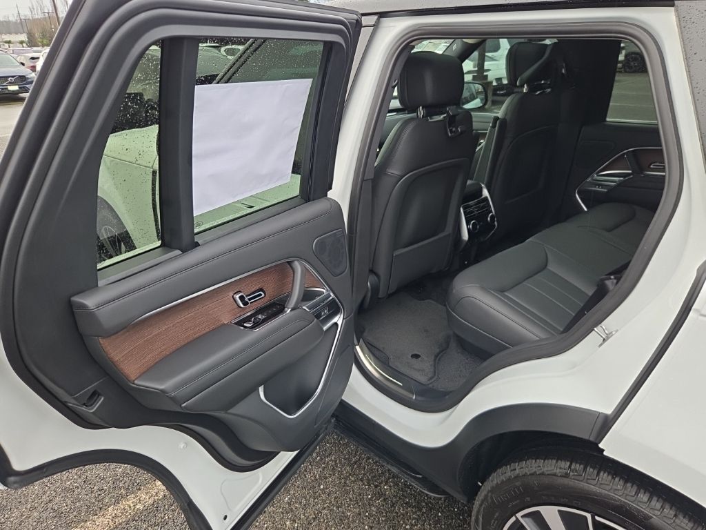 2026 Land Rover Range Rover SE - Photo 15