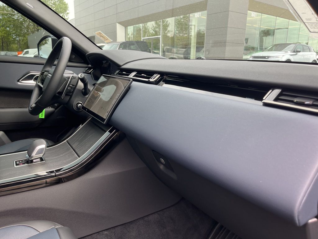 2026 Land Rover Range Rover Velar S - Photo 20