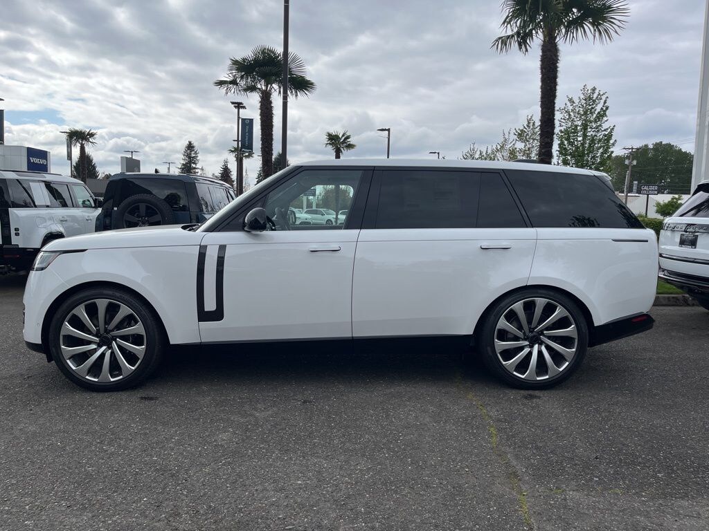 New 2026 Land Rover Range Rover SE LWB 7-Seats / V8 SUV