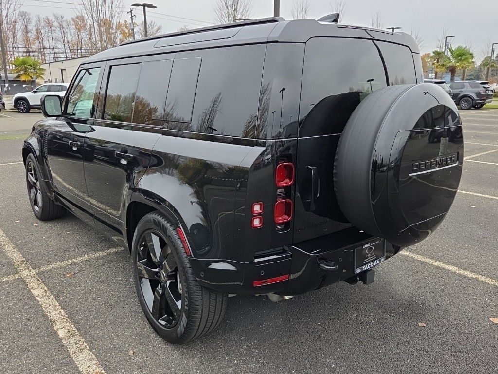 Used 2025 Land Rover Defender 110 X-Dynamic SE SUV