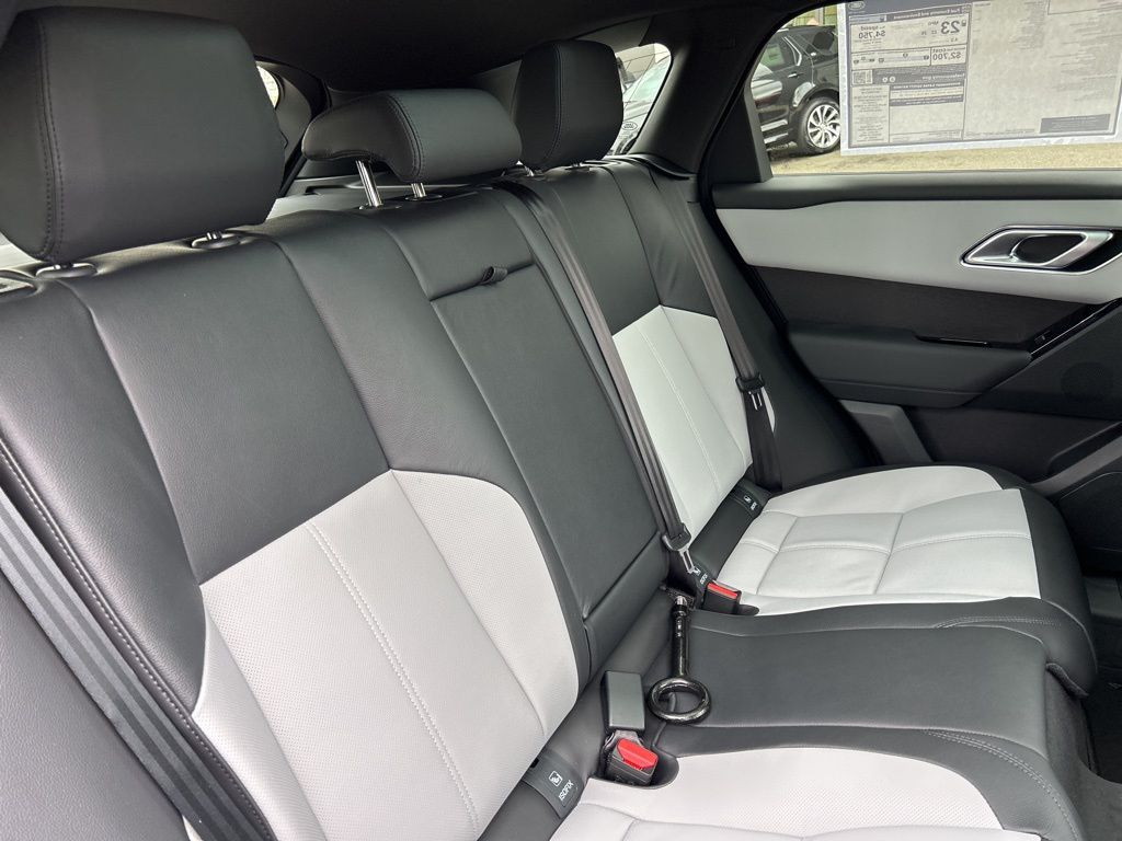 2026 Land Rover Range Rover Velar Dynamic SE - Photo 18
